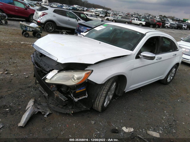 Chrysler 200 2014 1C3CCBCG9EN199072 Image 2