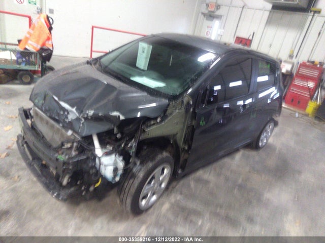 Chevrolet SPARK LS 2021 KL8CA6SA2MC741265 Image 2