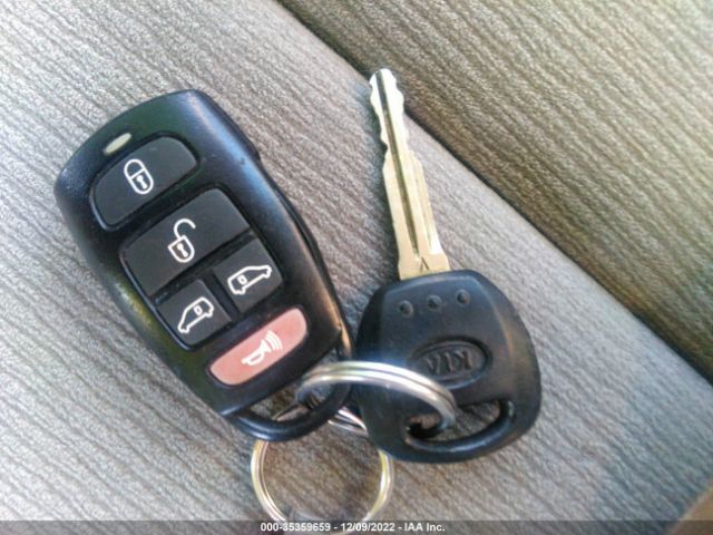 KNDMG4C70C6434417 KIA SEDONA LX