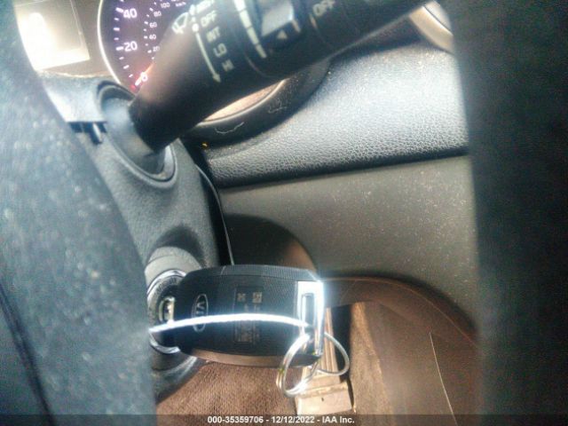 KNDPMCAC0H7237474 KIA Sportage Lx