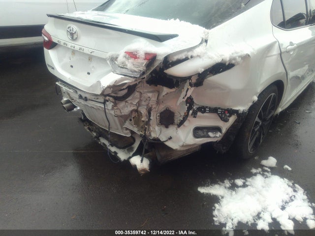 2018 Toyota Camry, VIN: 4T1BZ1HK5JU011687
