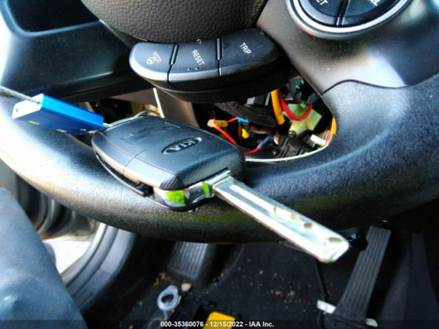 KNDJP3A53F7157517 KIA SOUL +