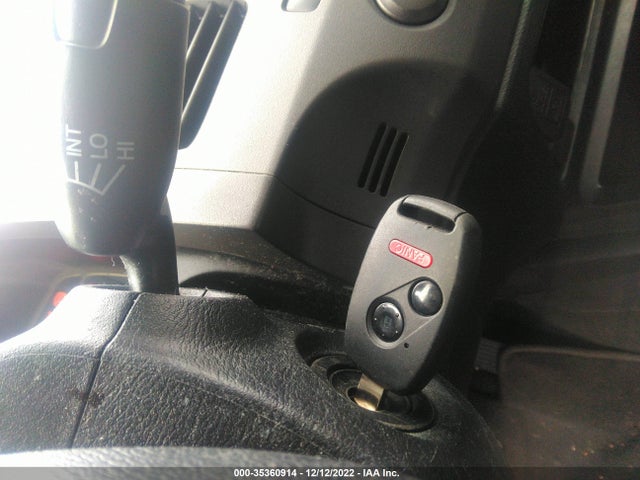 2010 HONDA CIVIC SDN LX-S VIN: 2HGFA1F62AH515024