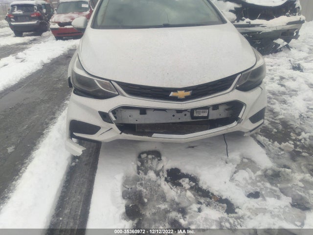 2017 Chevrolet Cruze, VIN: 1G1BE5SM5H7161902
