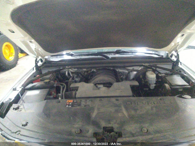 2016 Chevrolet Suburban, VIN: 1GNSKHKC7GR282157