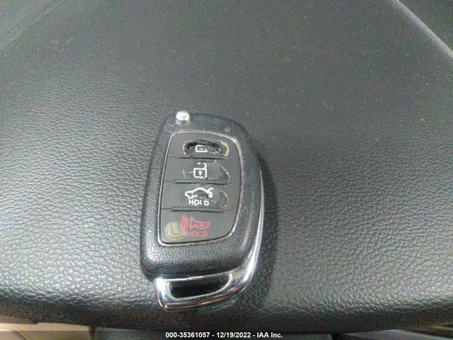 2015 HYUNDAI SONATA 2.4L SE VIN: 5NPE24AF2FH128276