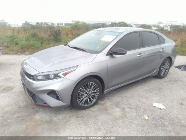 3KPF54AD8NE421323 KIA Forte Gt-line