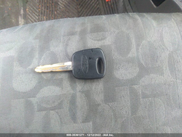 2005 FORD FOCUS S/SE/SES VIN: 1FAFP34N95W102212