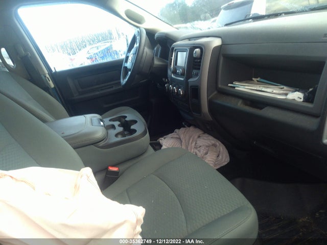 2018 RAM 1500 EXPRESS VIN: 1C6RR6KT4JS132831