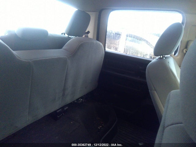 2018 RAM 1500 EXPRESS VIN: 1C6RR6KT4JS132831