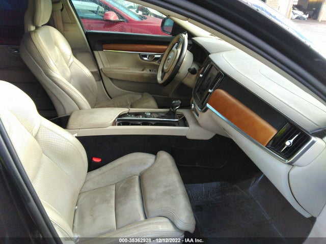 2018 Volvo S90, VIN: LVY992ML7JP016954