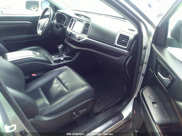2018 Toyota Highlander, VIN: 5TDDGRFH2JS049276
