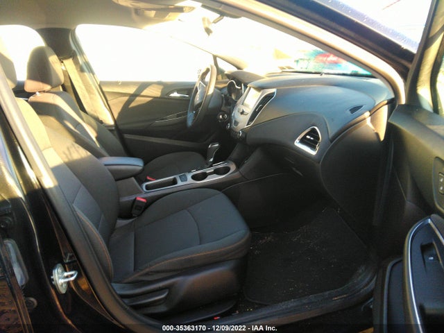 2018 Chevrolet Cruze, VIN: 1G1BC5SM9J7212183
