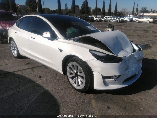 2022 5YJ3E1EB0NF105533 main image
