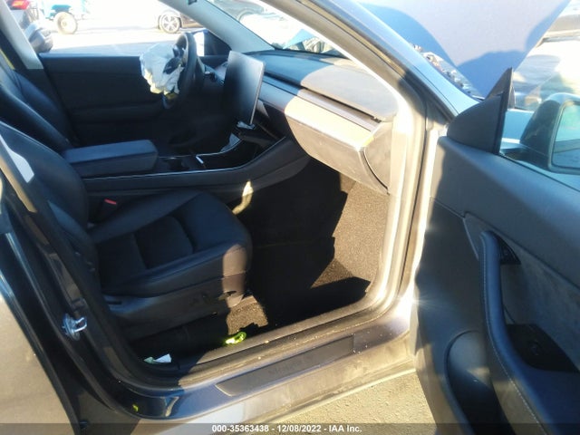 2020 Tesla Model Y, VIN: 5YJYGDEE0LF048565