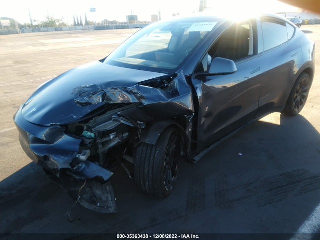 2020 Tesla Model Y, VIN: 5YJYGDEE0LF048565