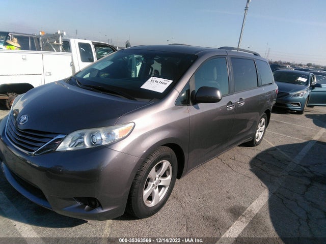 2017 Toyota Sienna, VIN: 5TDKZ3DC3HS775485