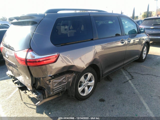 2017 Toyota Sienna, VIN: 5TDKZ3DC3HS775485