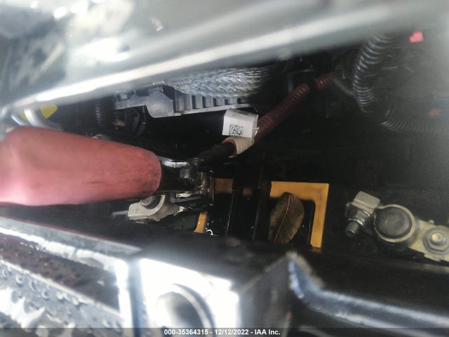 Tesla Model Y Long Range 2021 5YJYGDEE2MF233556 Image 10