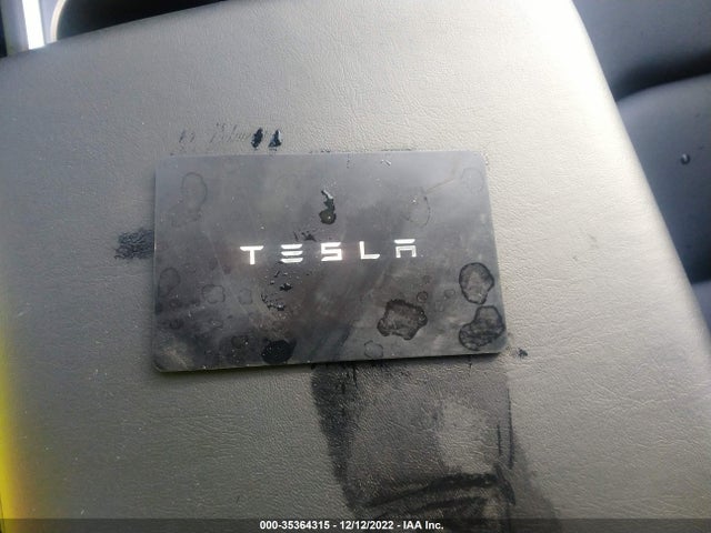 Tesla Model Y Long Range 2021 5YJYGDEE2MF233556 Image 11