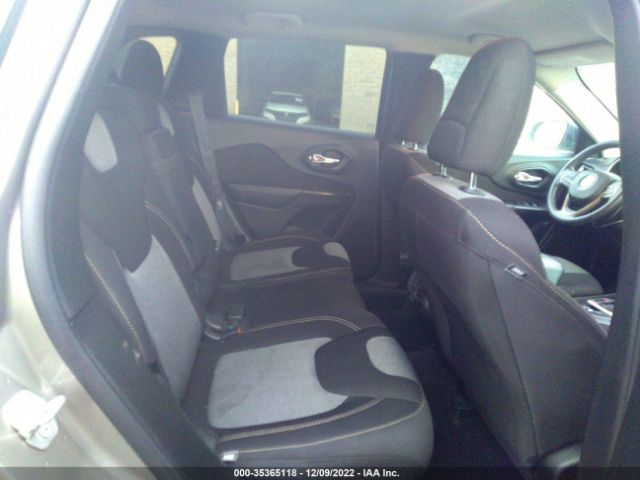 1C4PJLAB3GW370136 Jeep Cherokee Sport