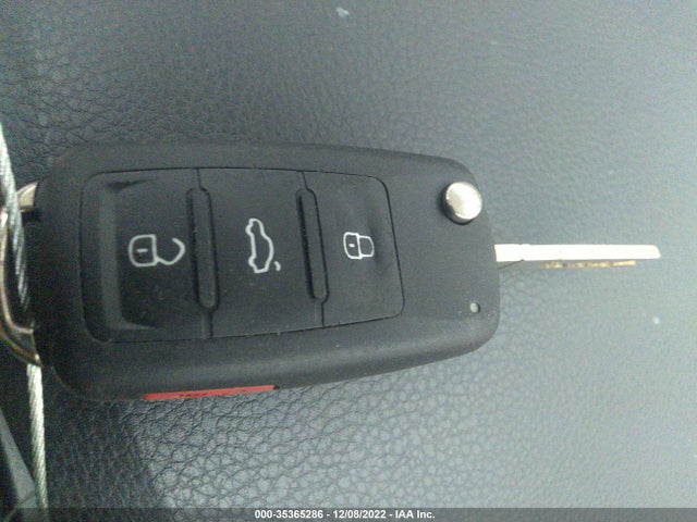 2010 Volkswagen Tiguan Wolfsburg მანქანა იყიდება აუქციონზე, vin: WVGBV7AX2AW516045, აუქციონის ნომერი: 35365286