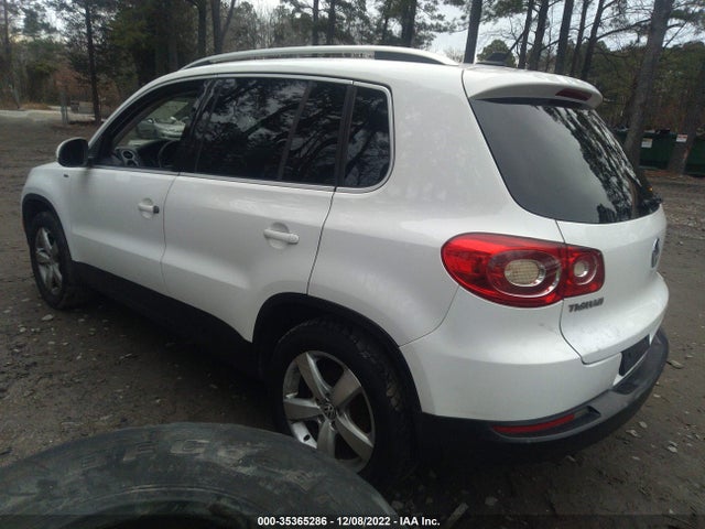 2010 Volkswagen Tiguan Wolfsburg მანქანა იყიდება აუქციონზე, vin: WVGBV7AX2AW516045, აუქციონის ნომერი: 35365286