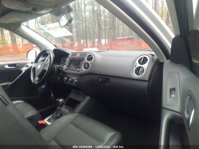 2010 Volkswagen Tiguan Wolfsburg მანქანა იყიდება აუქციონზე, vin: WVGBV7AX2AW516045, აუქციონის ნომერი: 35365286