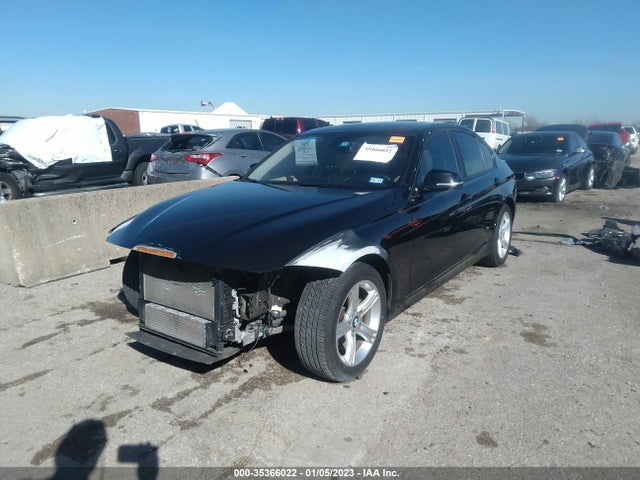 BMW 3 Series 328i 2013 WBA3A5G50DNP20235 Image 2