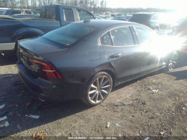 7JRA22TK0MG095505 Volvo S60 Momentum