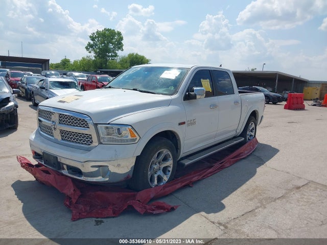 RAM 1500 Laramie 2015 1C6RR6NM8FS664305 Image 2