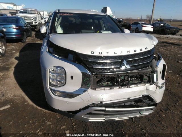 2022 Mitsubishi Outlander, VIN: JA4J4UA82NZ013933