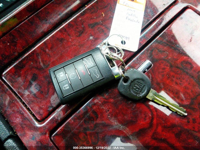 2009 CADILLAC ESCALADE VIN: 1GYFK13229R168670