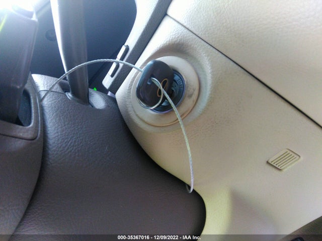 Lexus LS 430 2003 JTHBN30F730120042 Image 3