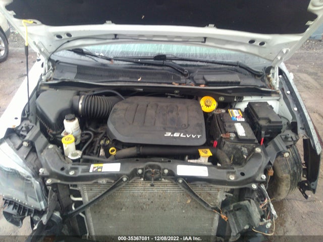 2C4RC1HG6GR158641 Chrysler Town & Country S