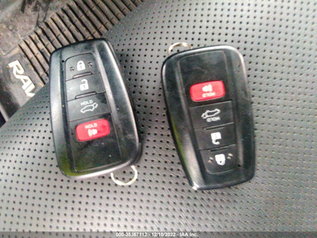 2020 Toyota RAV4, VIN: 2T3DWRFV7LW047713