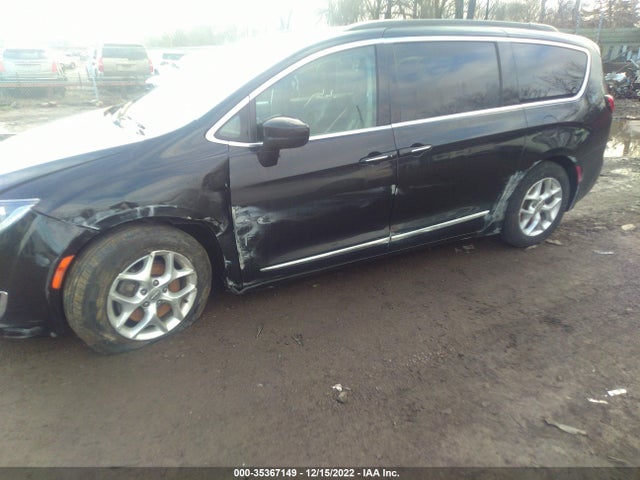 2017 Chrysler Pacifica, VIN: 2C4RC1BG4HR785090