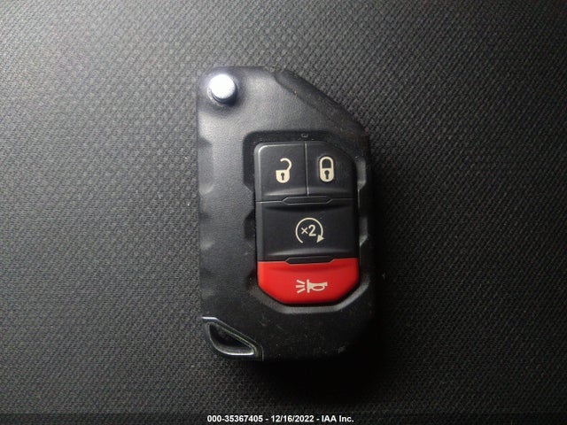 2018 Jeep Wrangler, VIN: 1C4HJXDG6JW137474
