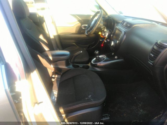 KNDJN2A29J7568337 KIA Soul Base
