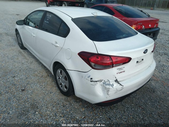 2017 Kia Forte, VIN: 3KPFK4A77HE126933