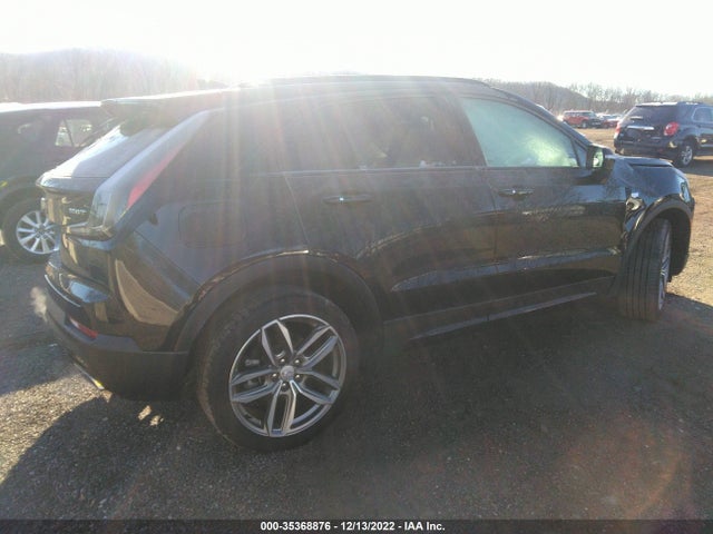 2022 Cadillac XT4, VIN: 1GYFZFR48NF131765