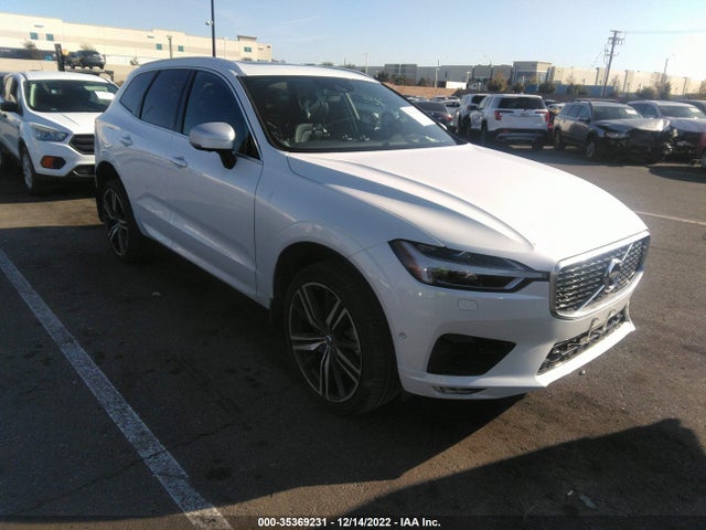 2018 Volvo XC60, VIN: LYVA22RM4JB110697