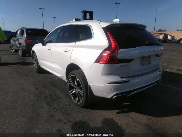 2018 Volvo XC60, VIN: LYVA22RM4JB110697