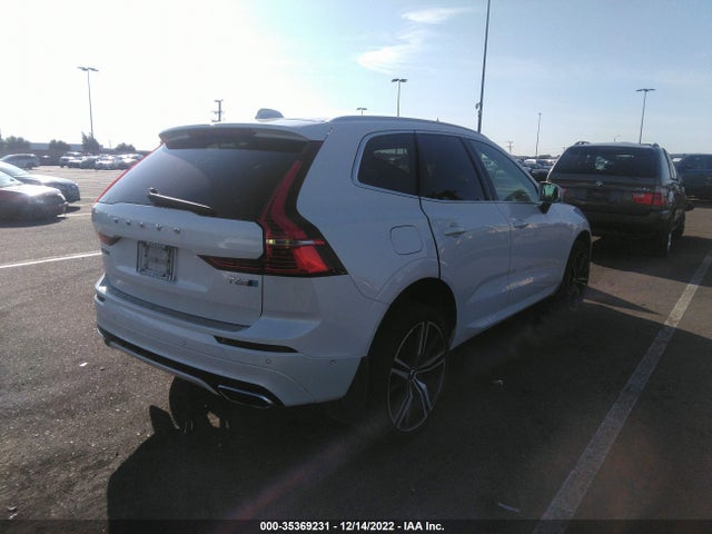 2018 Volvo XC60, VIN: LYVA22RM4JB110697