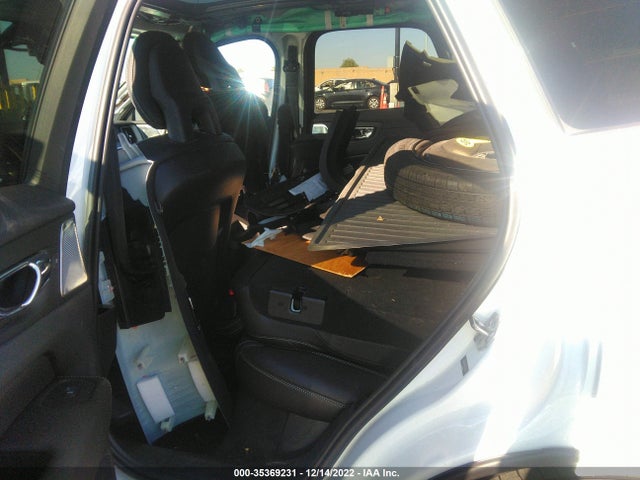 2018 Volvo XC60, VIN: LYVA22RM4JB110697
