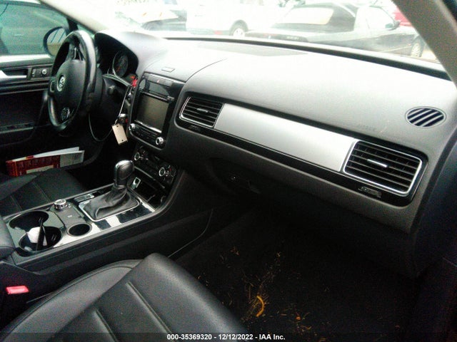 WVGEF9BP2CD007236 Volkswagen Touareg Sport