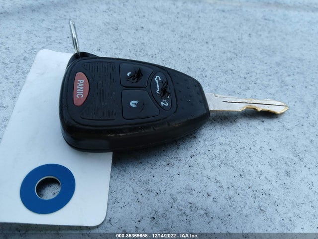 1C3CCBAB4EN141622 Chrysler 200 LX