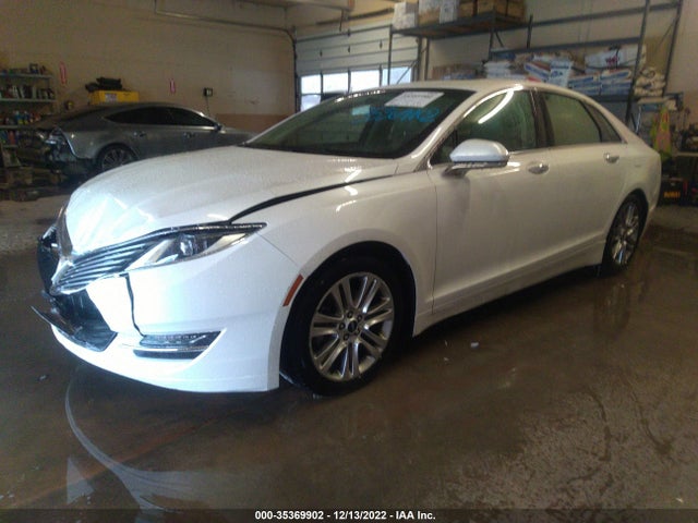Lincoln MKZ 2015 3LN6L2J95FR617926 Image 2