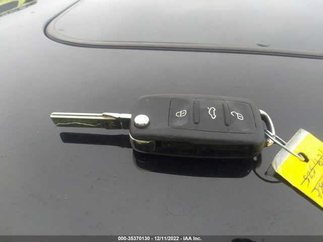 Volkswagen Passat 2012 1VWCH7A32CC069795 Image 11