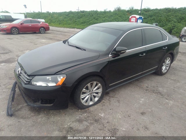 Volkswagen Passat 2012 1VWCH7A32CC069795 Image 2